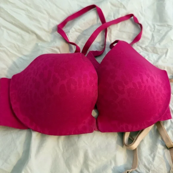 2 Victoria's Secret Push Up Bras - front clasp. Pink and beige Bras - Picture 3 of 6